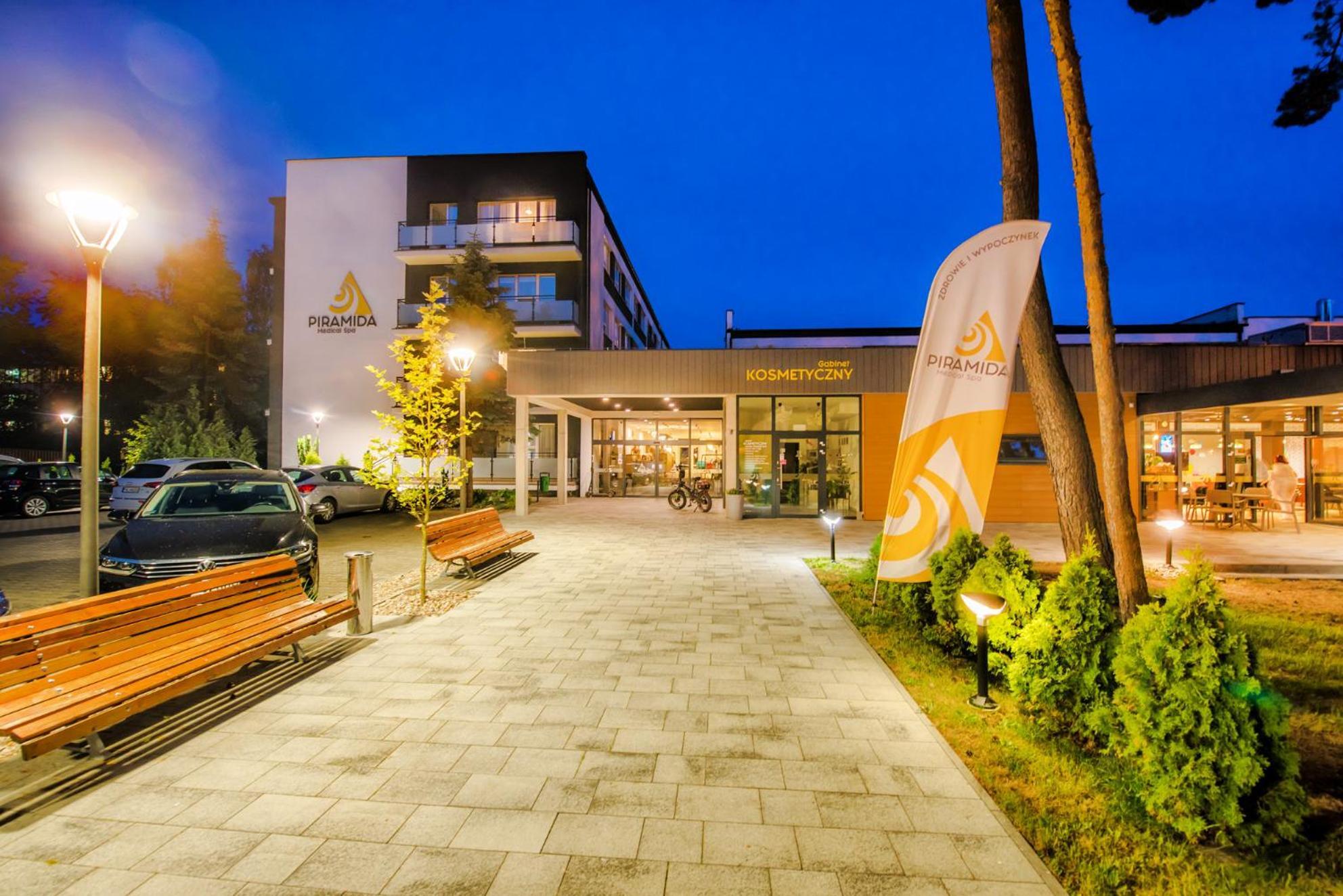 Piramida Medical Spa Мжежино Екстериор снимка